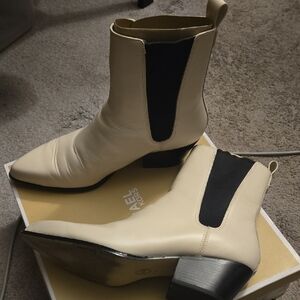 Women's Cream Ankle Boots MICHEAL KORS